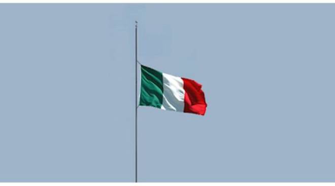 bandiera-mezz-asta-95663.660x368.jpg?w=660